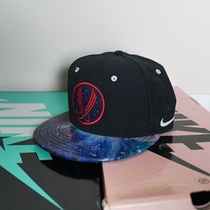 Nike Foamposite SnapBack (GLOW IN THE DARK)